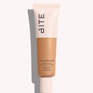 ⭐️40% Off⭐️ Bite Beauty Changemaker Supercharged Foundation M70 - Discontinued